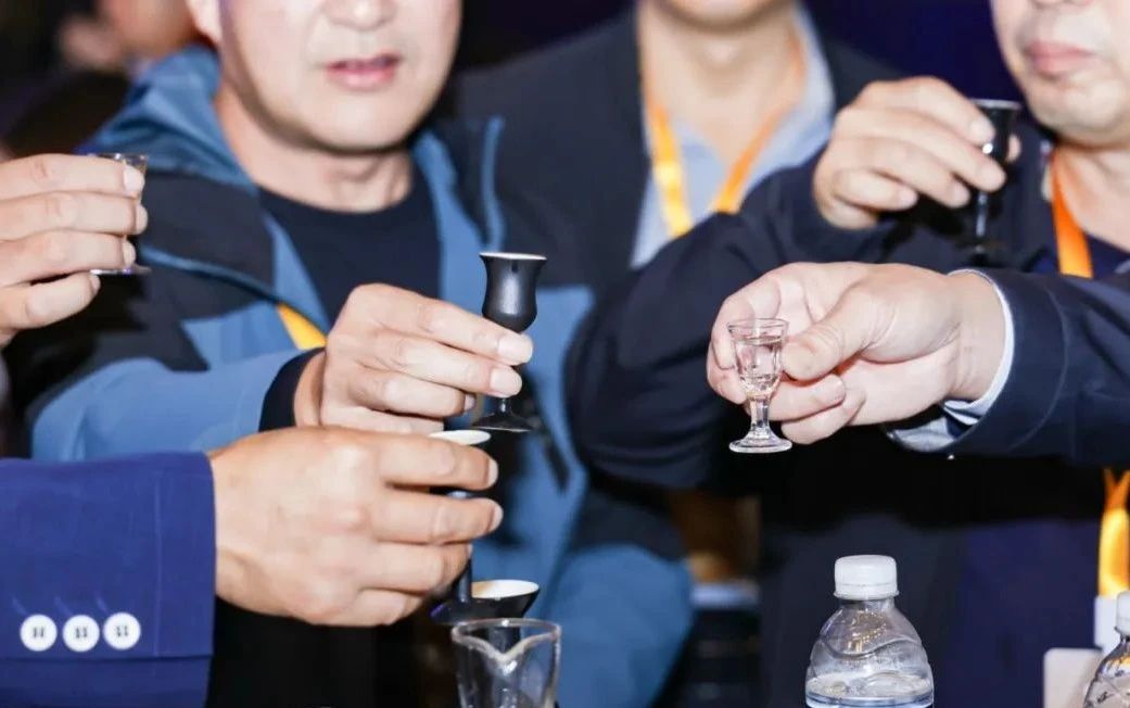 是时候，给酒业来点松弛感了